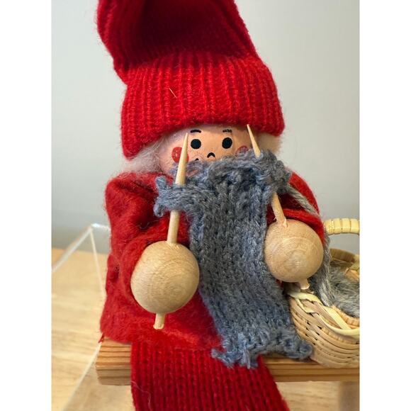 Ljungstroms Of Sweden Tomte Wooden Figure Grandma Knitting JL - Picture 2 of 11